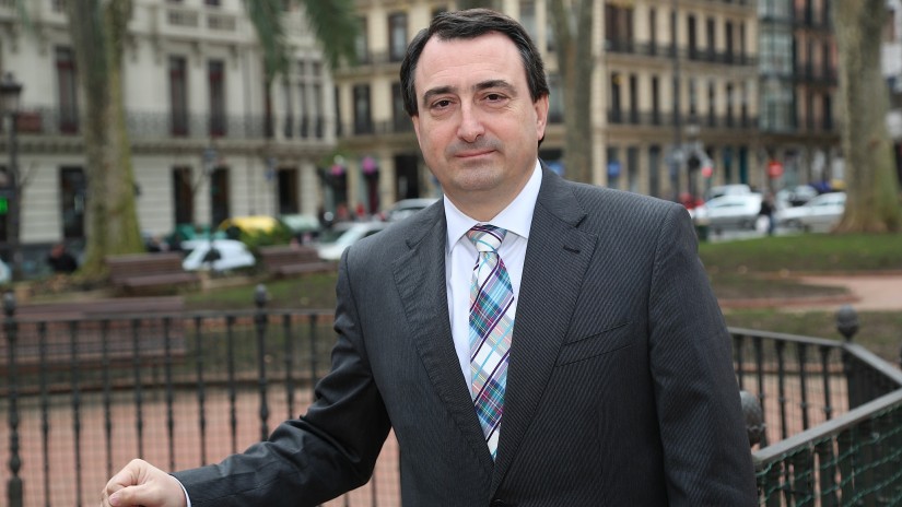 Esteban denuncia el “inmovilismo y la desgana” de Rajoy hacia temas que “urgen y preocupan en Euskadi”