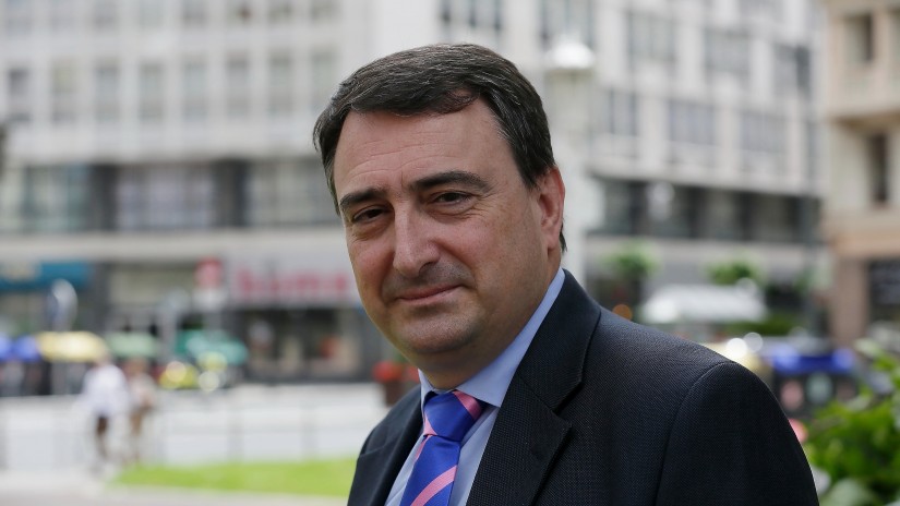 Aitor Esteban censura la inacción política de Sánchez y su hiperactividad electoral: “Más que un presidente en funciones, es un presidente que va de función en función”