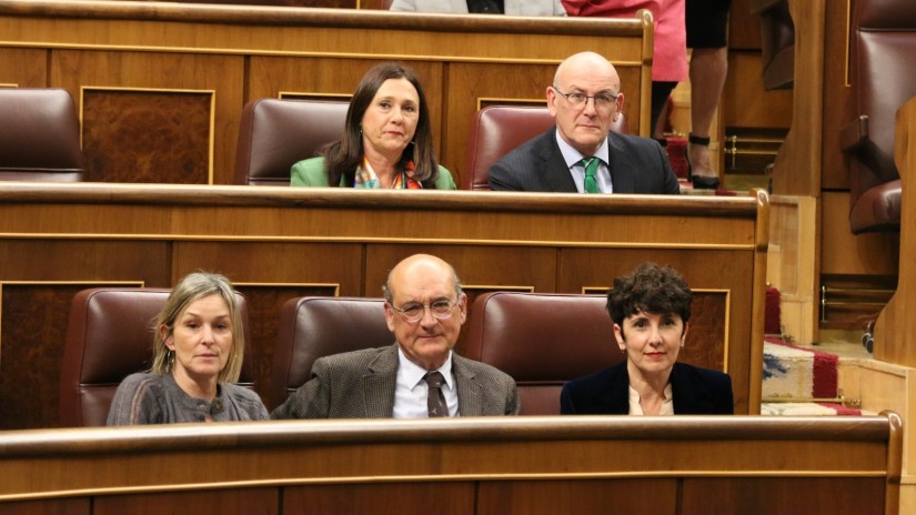 El Grupo Vasco reivindica la desclasificación de los documentos y la recuperación de la memoria sobre los sucesos de la masacre de Vitoria de 1976 y los Sanfermines de 1978