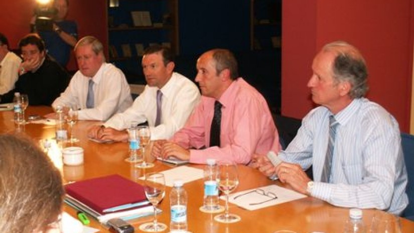 Ibarretxe, Atutxa, Erkoreka y Zubia participarán hoy en la reunión del EBB del PNV