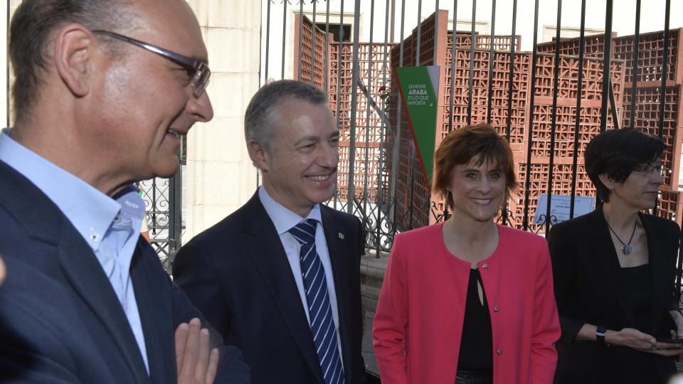 Vitoria-Gasteiz. Acto Autogobierno. Iñigo Urkullu, Mikel Legarda, Ramiro González