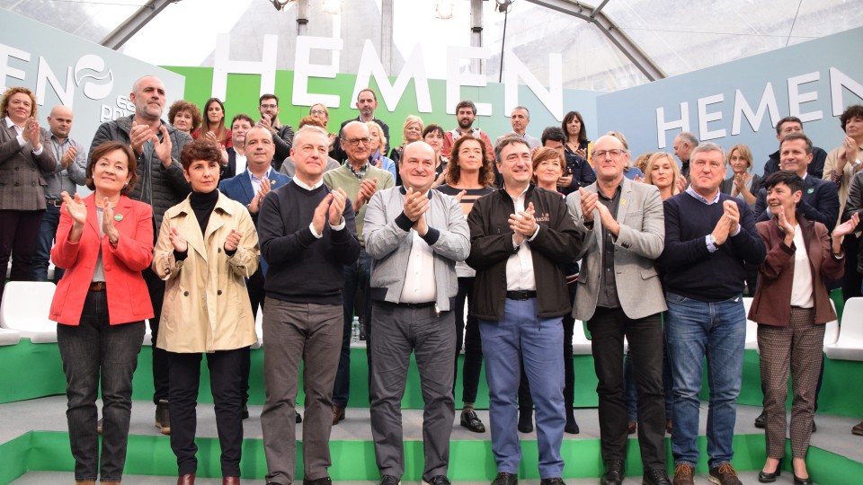 10N Mitin Donostia. Andoni Ortuzar, Iñigo Urkullu, Aitor Esteban, Maribel Vaquero, Joseba Agirretxea