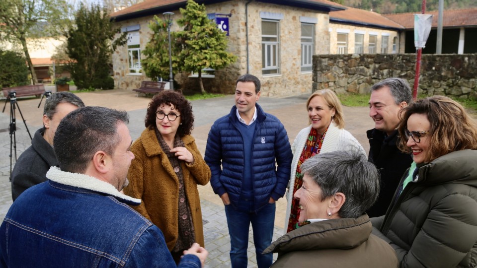 Aitor Esteban, Imanol Pradales, Elixabete  Etxanobe, Itxaso Atutxa, Nerea Ahedo - Usansolo 