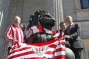 Diputados y senadores del EAJ-PNV apoyan al Athletic en el Congreso, la víspera de la final de Copa