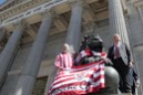 Diputados y senadores del EAJ-PNV apoyan al Athletic en el Congreso, la víspera de la final de Copa