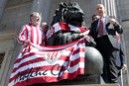 Diputados y senadores del EAJ-PNV apoyan al Athletic en el Congreso, la víspera de la final de Copa