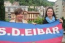 Sánchez Robles y Eva Juez (EAJ-PNV Eibar) exponen, en rueda de prensa, su labor coordinada en defensa de la S.D. Eibar