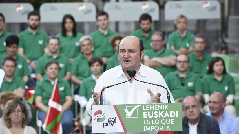 Ortuzar advierte a los vascos de que la estrategia de los cuatro partidos españoles nos aboca “a unas terceras elecciones“